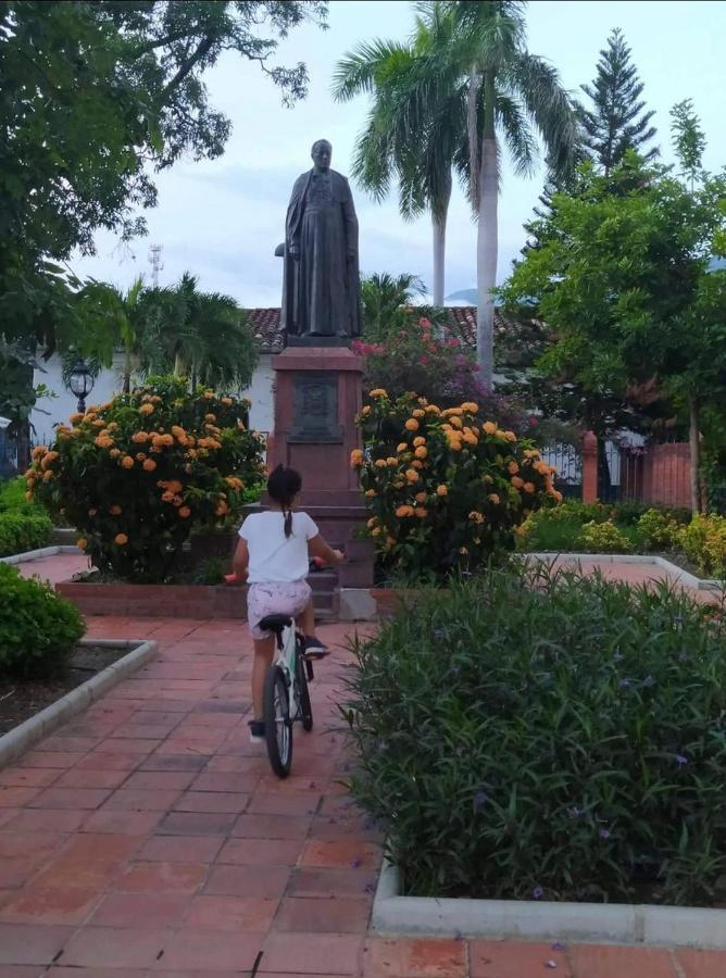 Hospedaje Casa Tellos Santa Fe de Antioquia Exterior photo